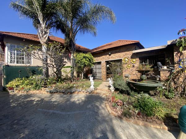 5 Bedroom House