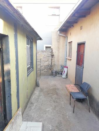 1 Bedroom House