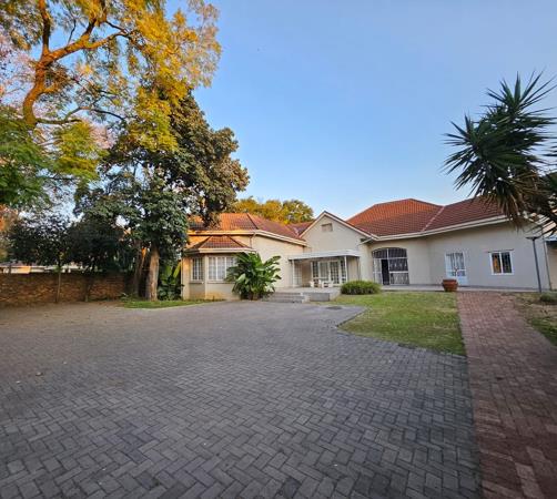 15 Bedroom House