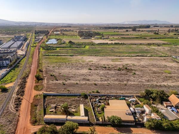 2 675 m² Land