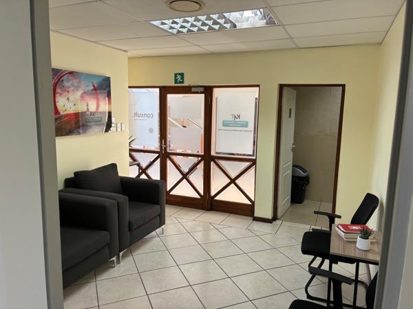 102 m² Office Space