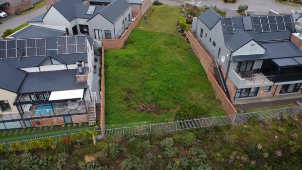 337 m² Land