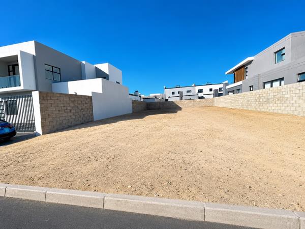 361 m² Land