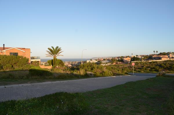 894 m² Land