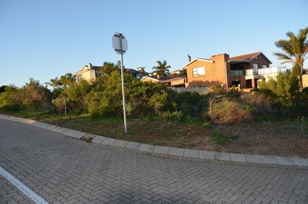 664 m² Land