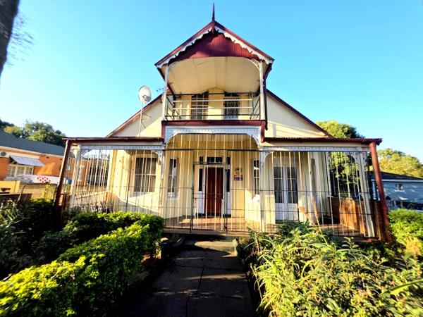 6 Bedroom House