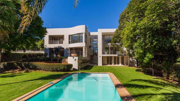 6 Bedroom House