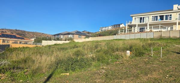 852 m² Land