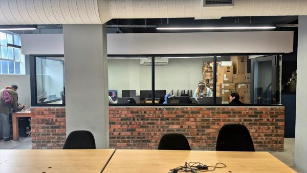 327 m² Office Space