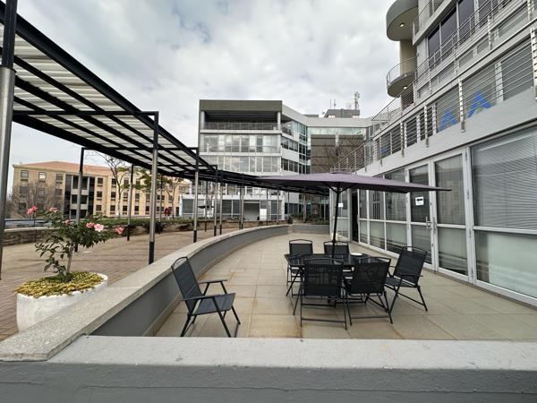 318.7 m² Commercial space