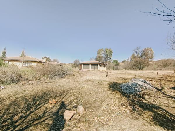 1 177 m² Land