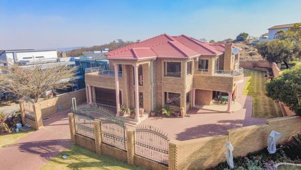 7 Bedroom House