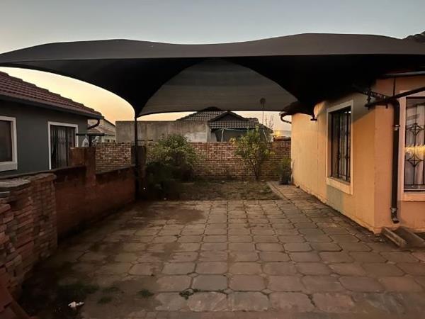 2 Bedroom House