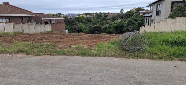 700 m² Land