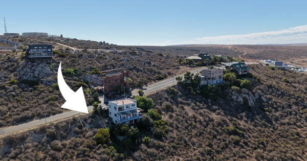 1 033 m² Land