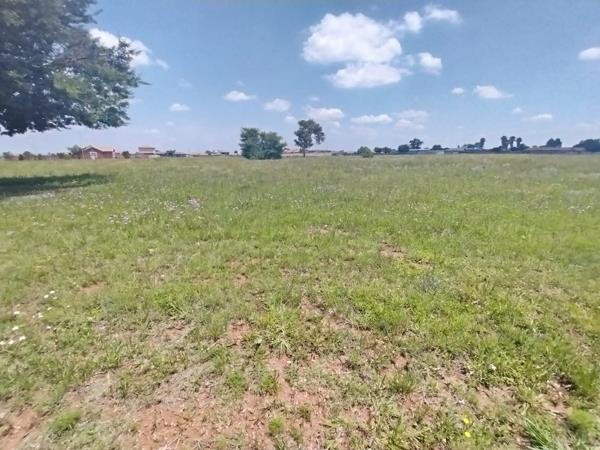 1 000 m² Land
