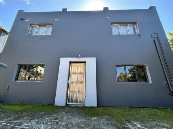 8 Bedroom House
