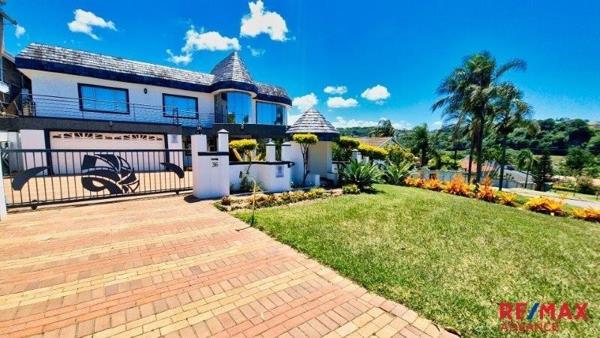 6 Bedroom House