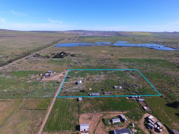 2.2 ha Smallholding