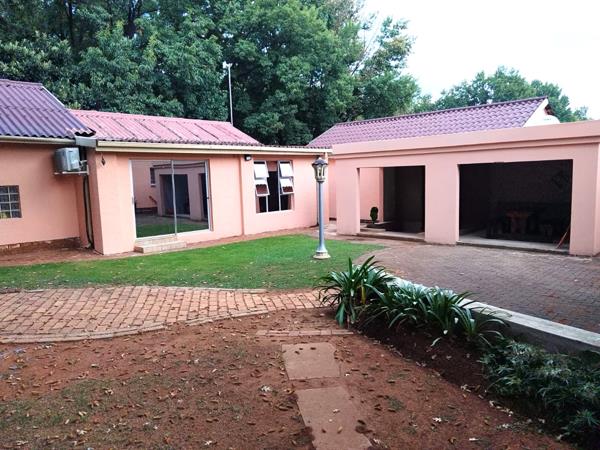 6 Bedroom House