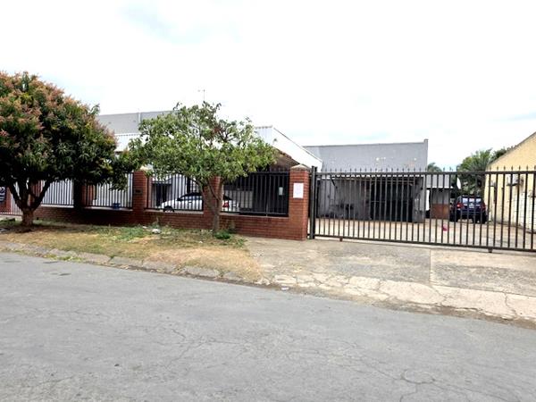 1 090 m² Commercial space