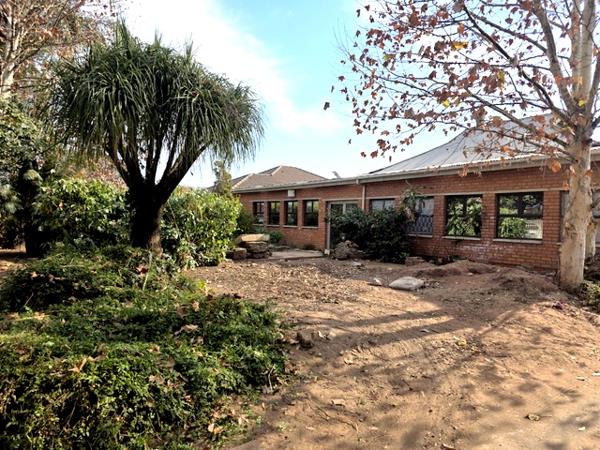 6 Bedroom House