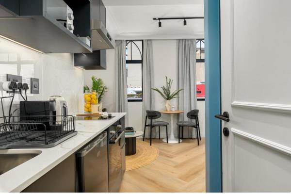 Studio Apartment