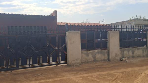 2 Bedroom House