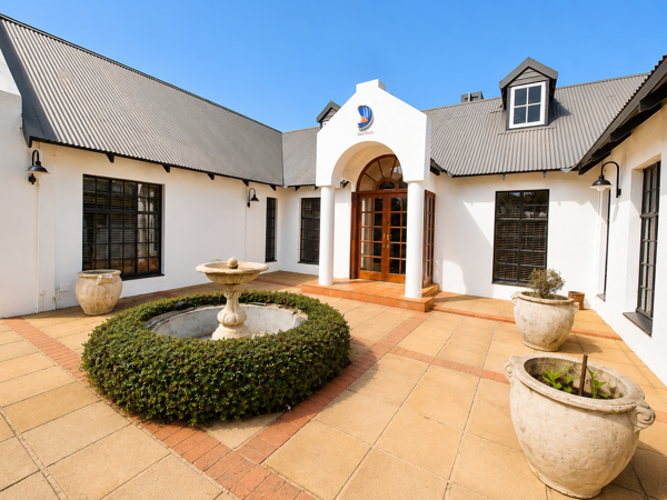 8 566 m² Commercial space