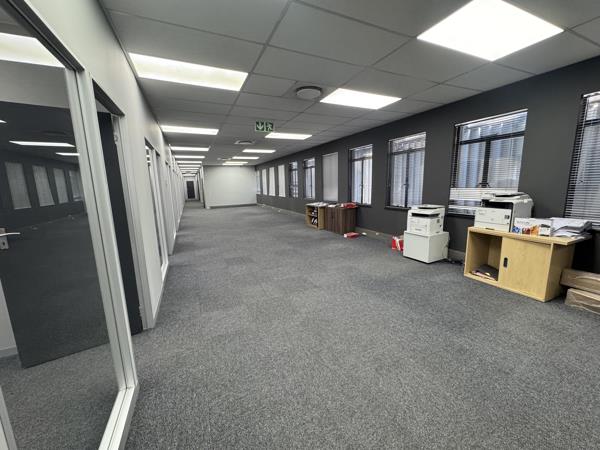 476 m² Commercial space
