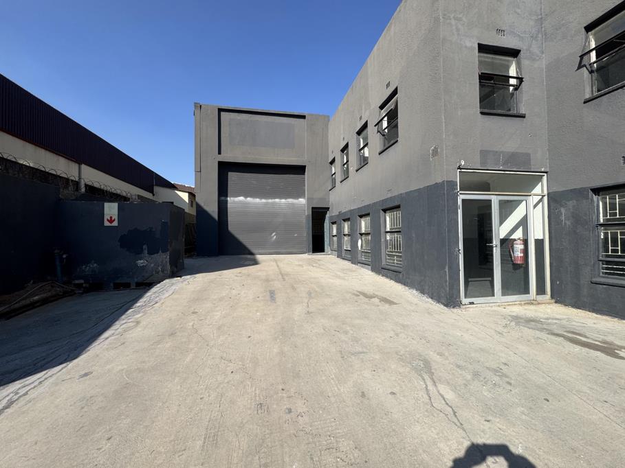 377 m² Industrial space
