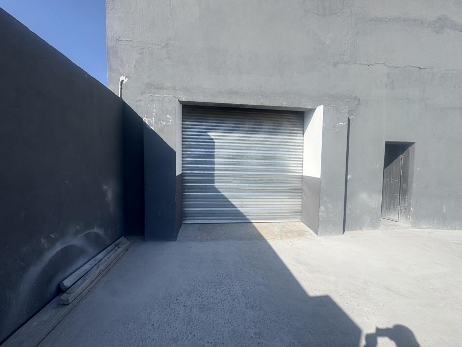242 m² Industrial space
