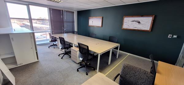 99 m² Office Space