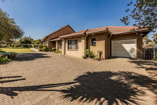 5 Bedroom House