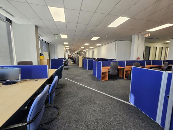 1 587 m² Commercial space