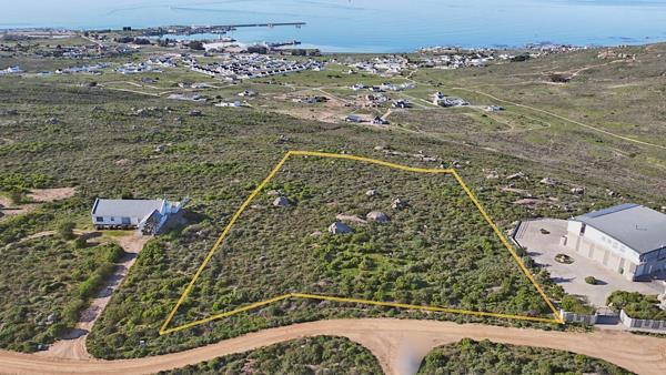 1 ha Land