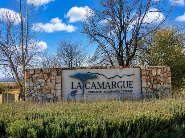 1 240 m² Land