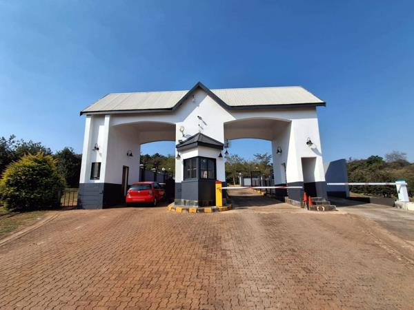 3 279 m² Land