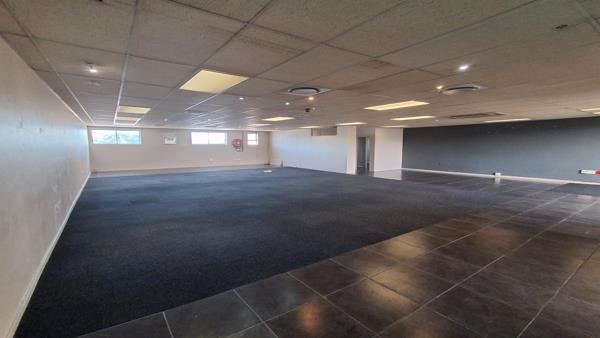 274 m² Commercial space