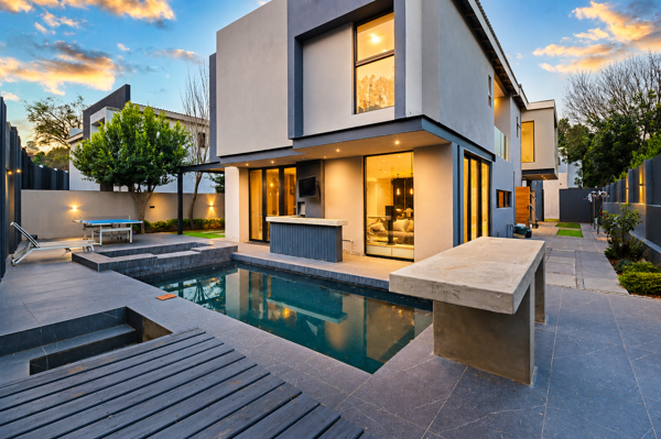 5 Bedroom House
