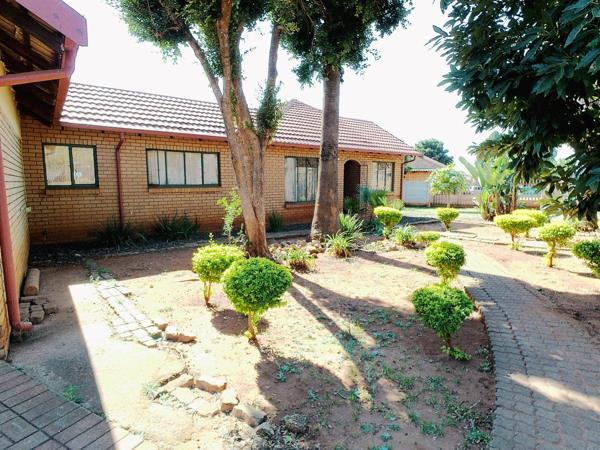 5 Bedroom House