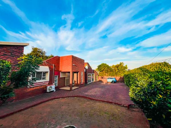 5 Bedroom House