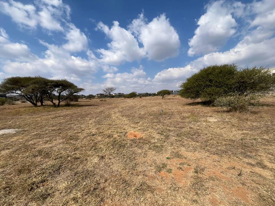 1 245 m² Land