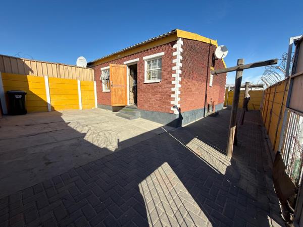 2 Bedroom House