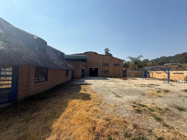 2 400 m² Commercial space