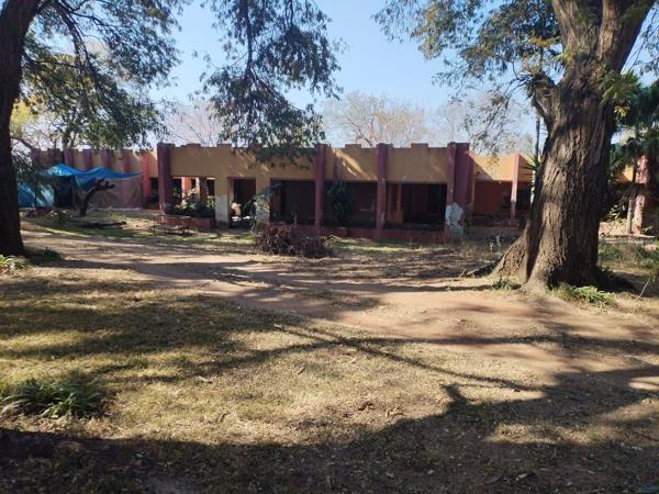 9.4 ha Smallholding