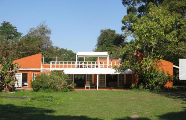 6 Bedroom House