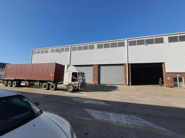 2 084 m² Industrial space
