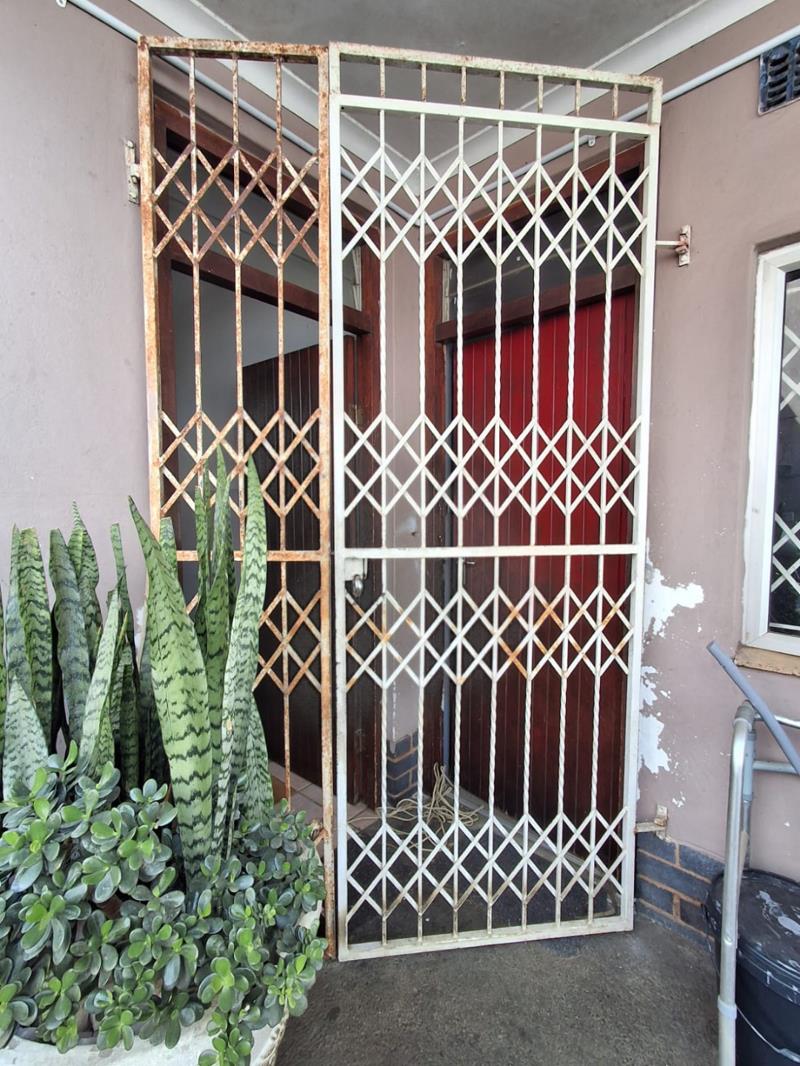 1 Bedroom Apartment in Clare Estate