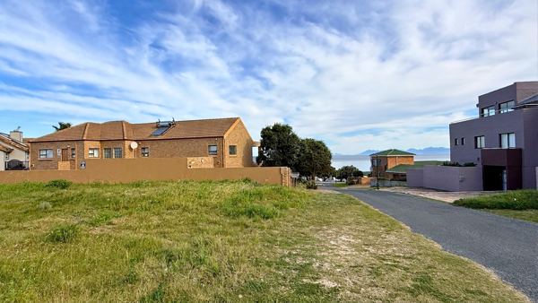 805 m² Land